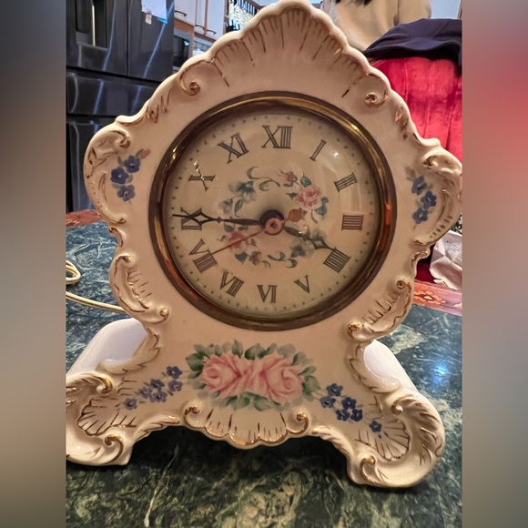 Vintage Floral Ceramic Electric Mantle Clock - Picture 1 of 5